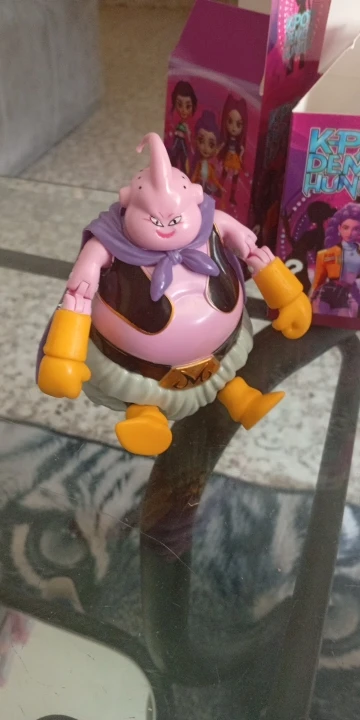 Foto de un comprador: Figura de Dragon Ball Z de 12 a 18 cm: Goku, Broly y Vegeta