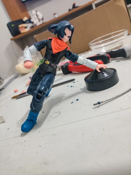 Foto de un comprador: Figura de Dragon Ball Z de 12 a 18 cm: Goku, Broly y Vegeta
