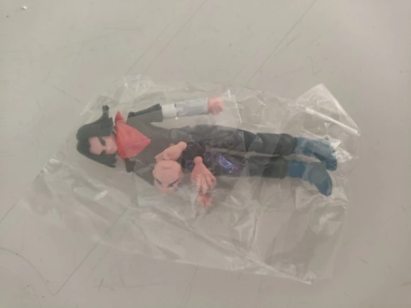 Foto de un comprador: Figura de Dragon Ball Z de 12 a 18 cm: Goku, Broly y Vegeta