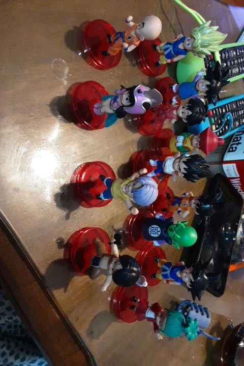 Foto de un comprador: Lote de 13 mini figuras de Dragon Ball Z Super Saiyajin