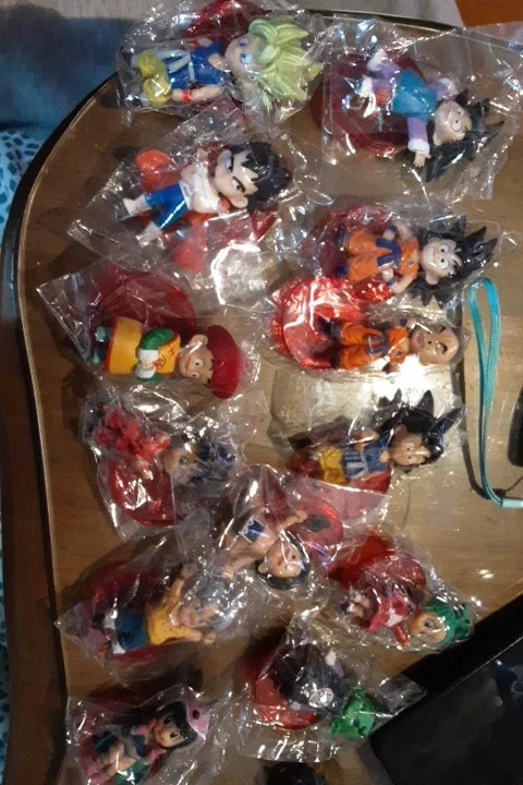 Foto de un comprador: Lote de 13 mini figuras de Dragon Ball Z Super Saiyajin