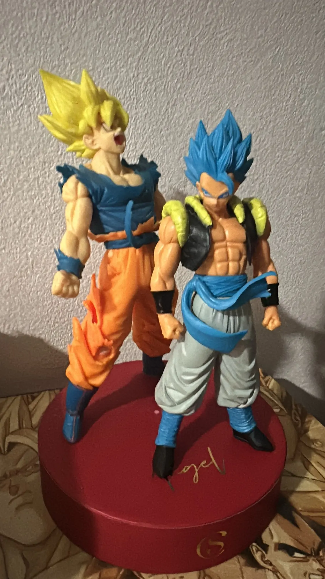 Foto de un comprador: Figura de Dragon Ball Z de 15 a 18 cm: Goku, Vegeta y Ten Shin Han