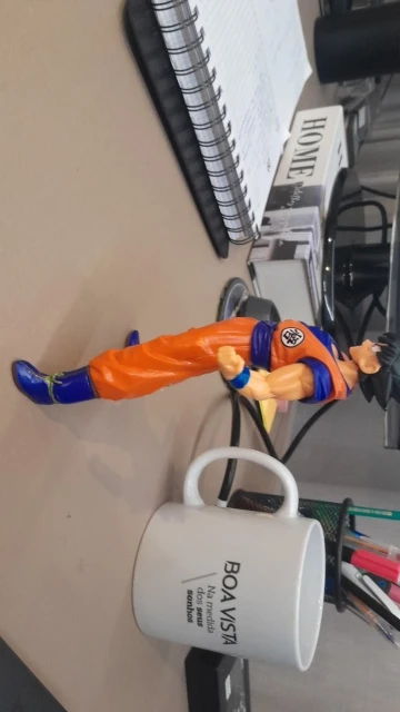 Foto de un comprador: Figura de Dragon Ball Z de 15 a 18 cm: Goku, Vegeta y Ten Shin Han