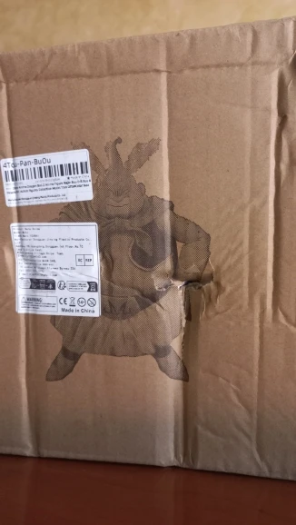 Foto de un comprador: Figura de Majin Buu de 20 cm con 4 cabezas de Dragon Ball Z