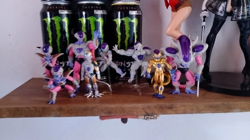 Foto de un comprador: 8 Figuras de Anime de Dragon Ball Z de Freezer en PVC para colección