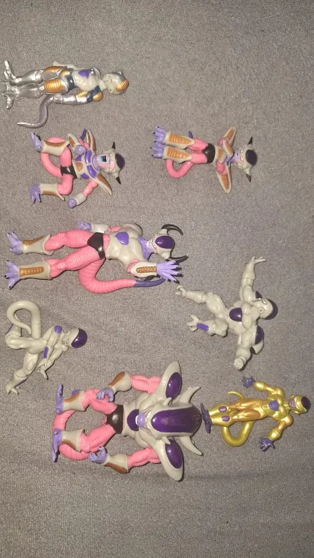 Foto de un comprador: 8 Figuras de Anime de Dragon Ball Z de Freezer en PVC para colección