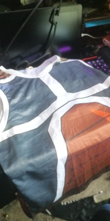 Foto de un comprador: Camiseta sin mangas de cosplay con armadura saiyajin 3D