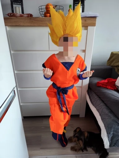 Foto de un comprador: Disfraces de Halloween para niños y niñas, Goku con peluca o en lote de 8
