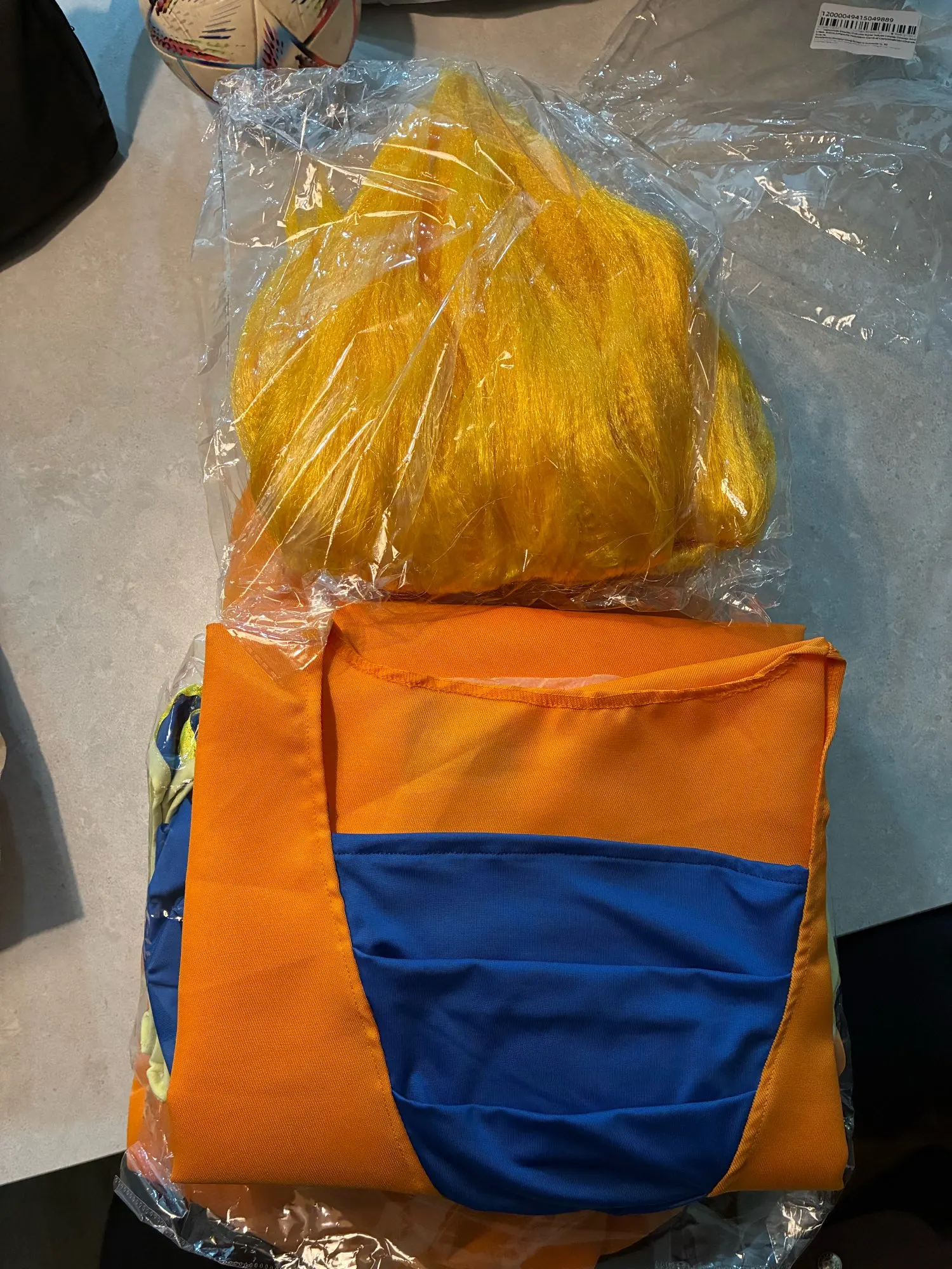 Foto de un comprador: Disfraz de Halloween Super Saiyan para hombre, talla M a XL