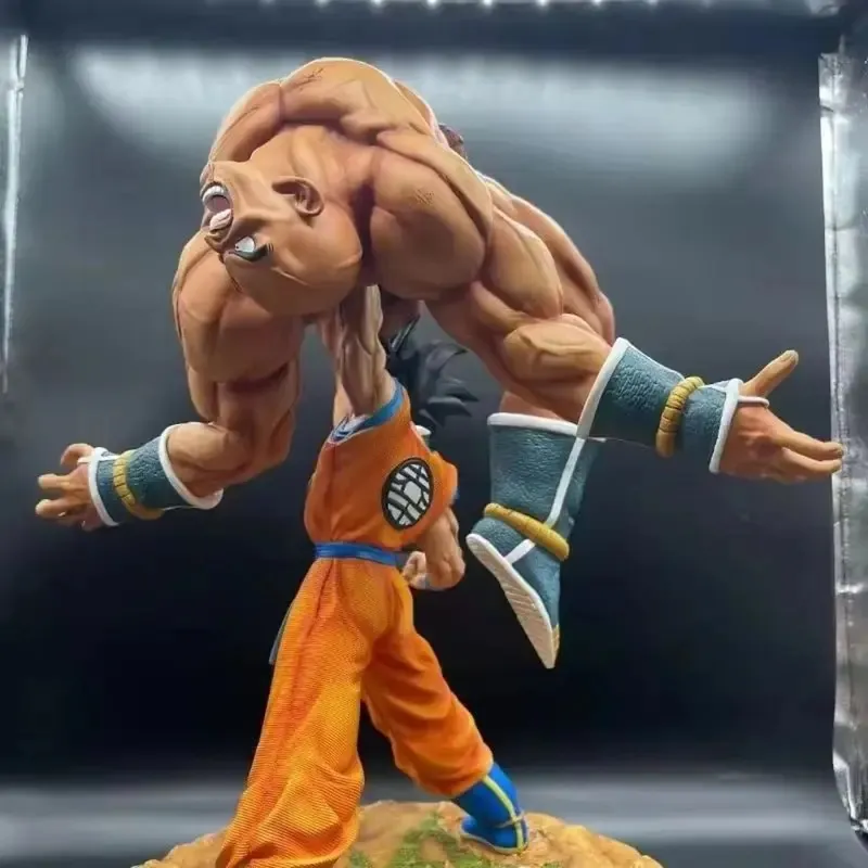 Figura de acción de Son Goku de Dragon Ball para escritorio