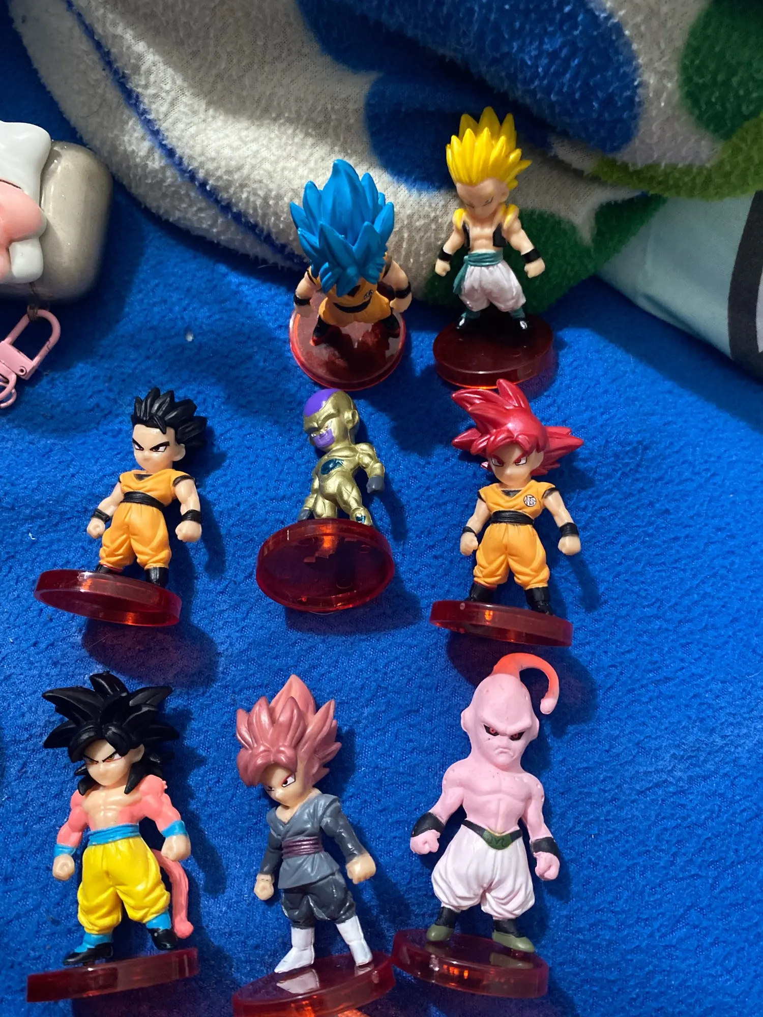 Foto de un comprador: Figura de acción de Dragon Ball Super Saiyan en lote de minifiguras