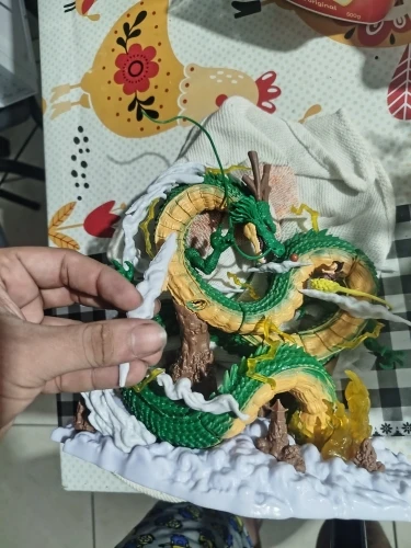 Foto de un comprador: Figura de Dragon Ball: Shenron y Goku en PVC para coleccionar