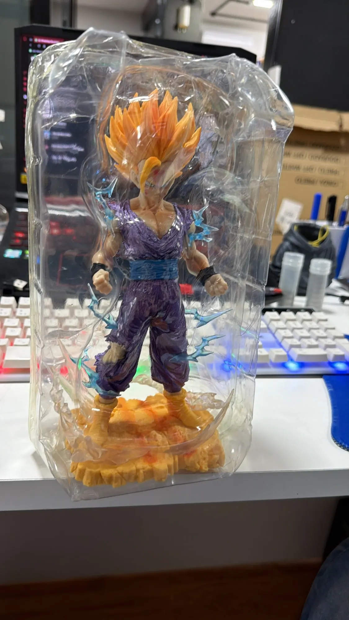 Foto de un comprador: Figura de Gohan Super Saiyajin de Dragon Ball Z para colección