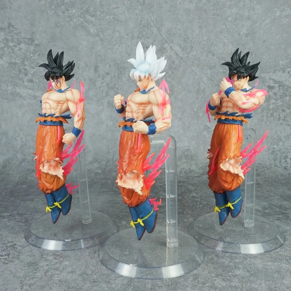 Figuras de acción de Dragon Ball Z Ultra Instinct de Goku y Vegeta – vue 4