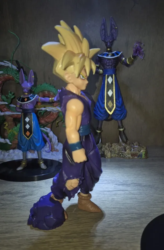 Foto de un comprador: Figura de acción de Gohan de 21 cm en vinilo, 4 modelos