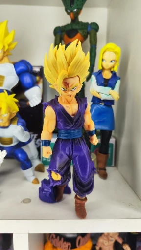 Foto de un comprador: Figura de acción de Gohan de 21 cm en vinilo, 4 modelos
