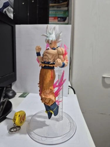 Foto de un comprador: Figuras de acción de Dragon Ball Z Ultra Instinct de Goku y Vegeta