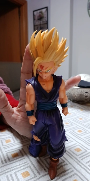 Foto de un comprador: Figura de acción de Gohan de 21 cm en vinilo, 4 modelos