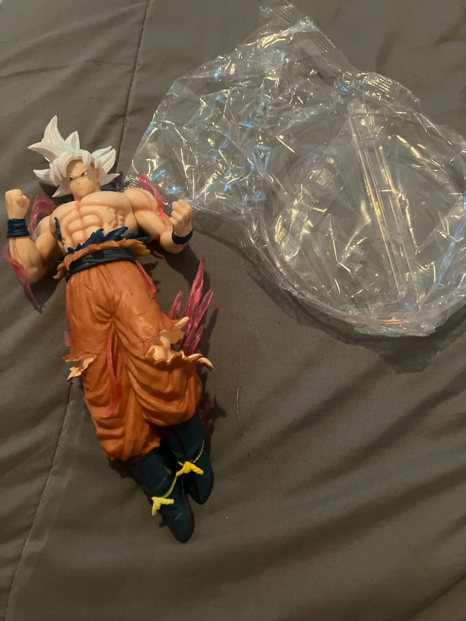 Foto de un comprador: Figuras de acción de Dragon Ball Z Ultra Instinct de Goku y Vegeta