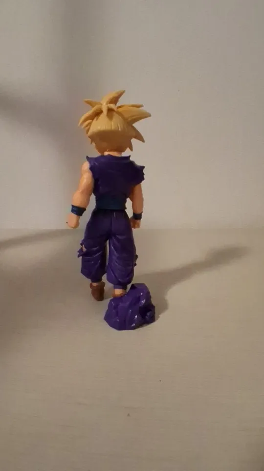 Foto de un comprador: Figura de acción de Gohan de 21 cm en vinilo, 4 modelos
