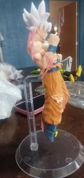 Foto de un comprador: Figuras de acción de Dragon Ball Z Ultra Instinct de Goku y Vegeta