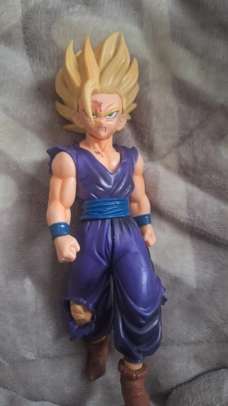 Foto de un comprador: Figura de acción de Gohan de 21 cm en vinilo, 4 modelos