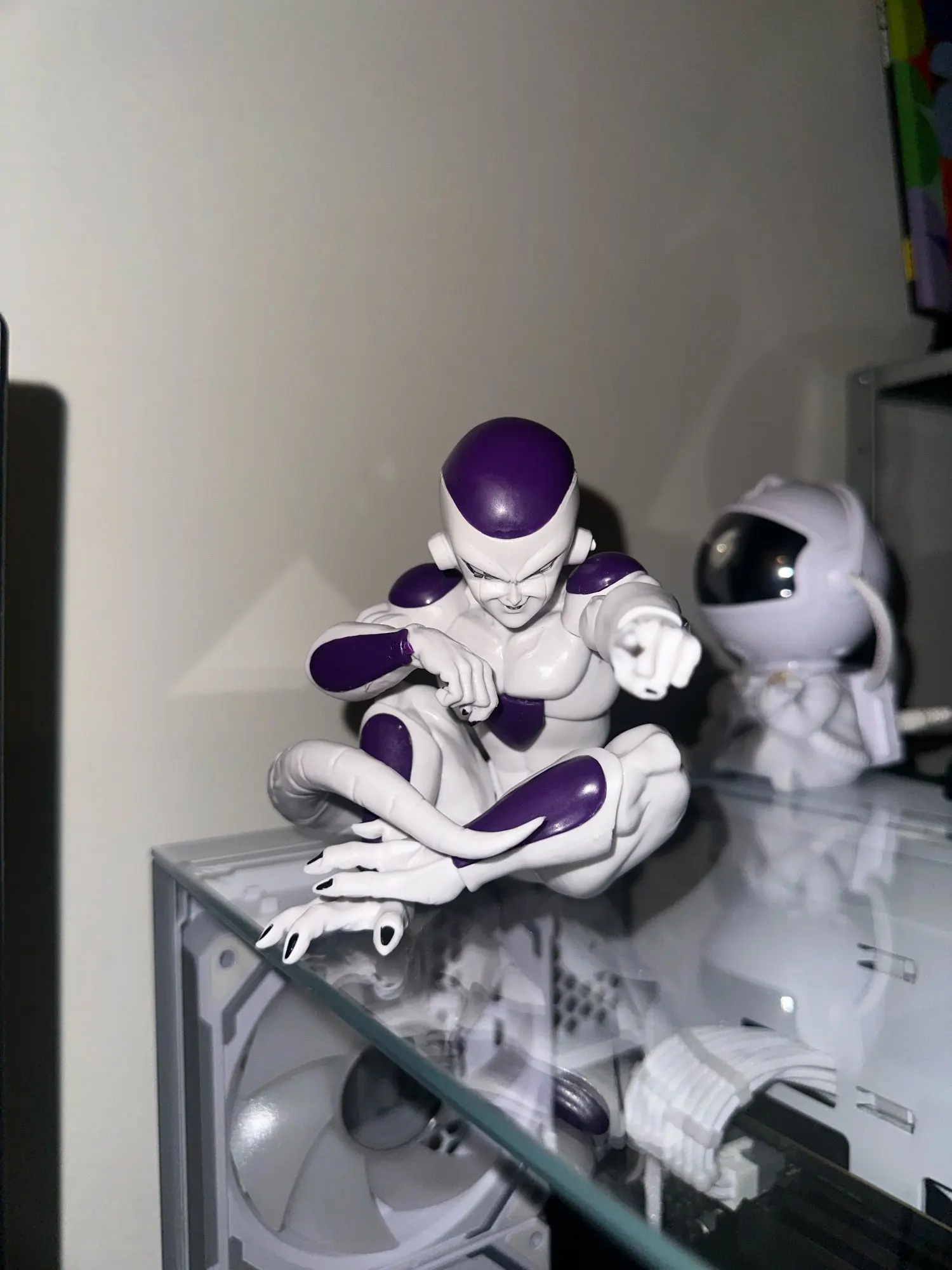 Foto de un comprador: Figuras de Anime Dragon Ball Z de Freezer sentado para colección