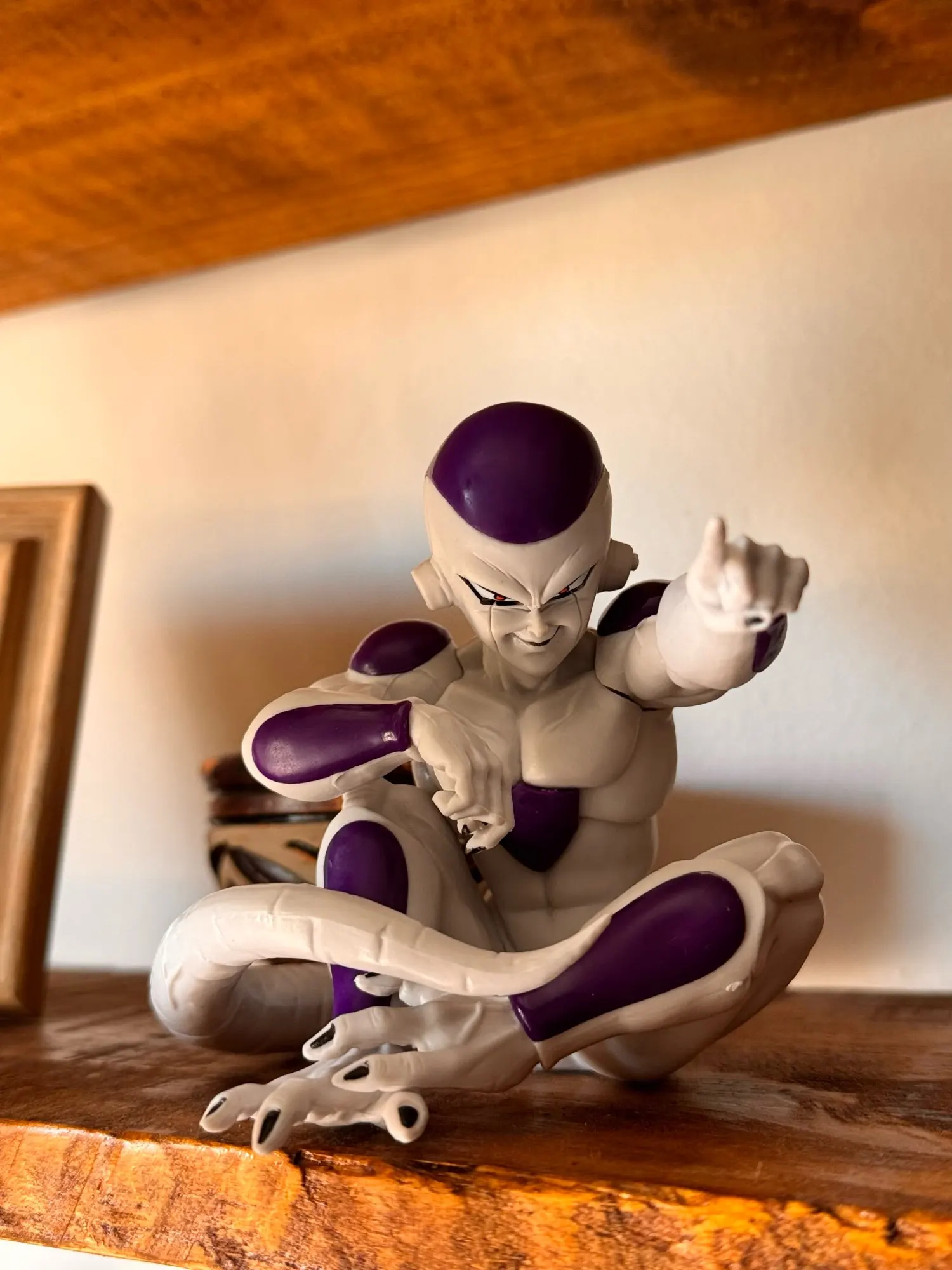 Foto de un comprador: Figuras de Anime Dragon Ball Z de Freezer sentado para colección