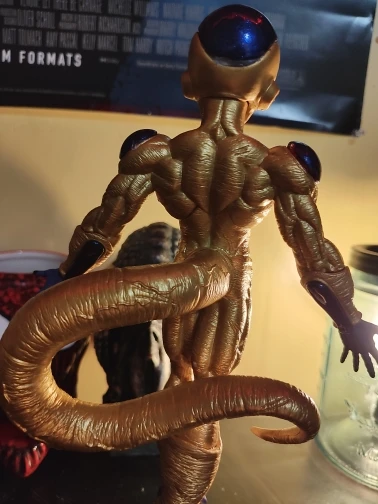 Foto de un comprador: Figura de Freezer de 26 cm a escala 1/12 de Dragon Ball