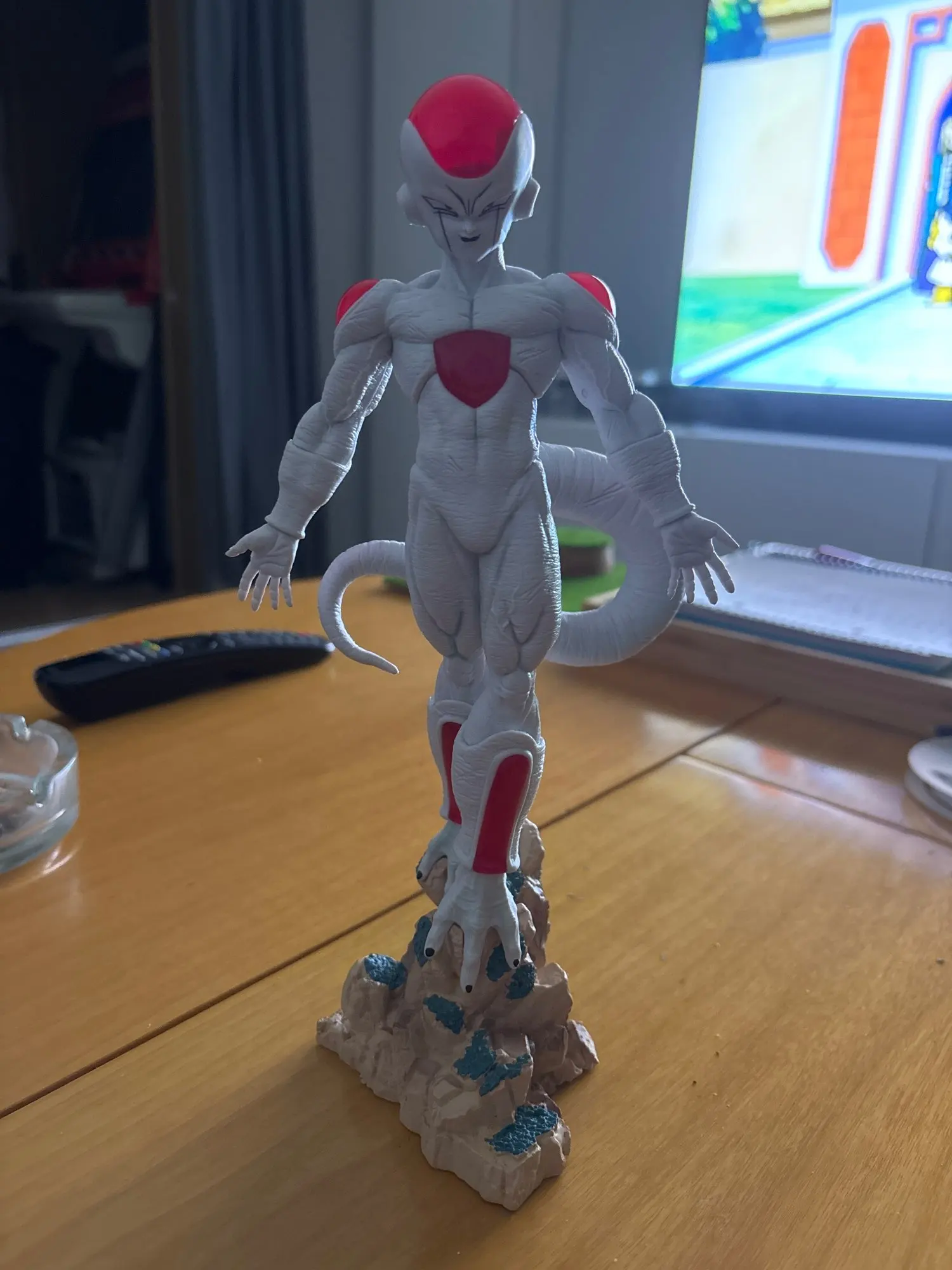 Foto de un comprador: Figura de Freezer de 26 cm a escala 1/12 de Dragon Ball