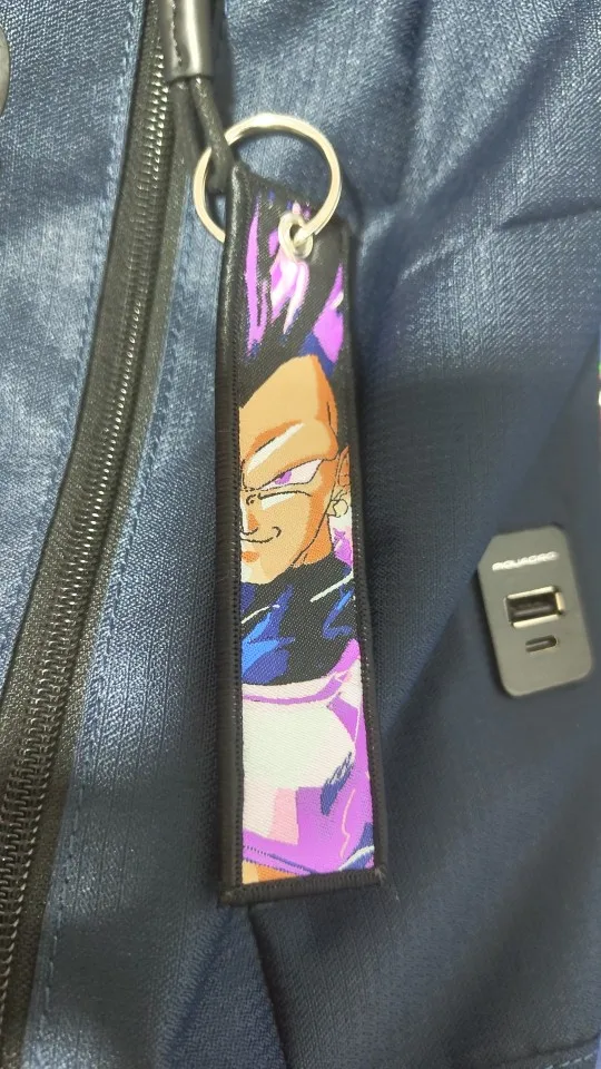 Foto de un comprador: Llavero de Dragon Ball bordado tipo jet, etiqueta para llaves