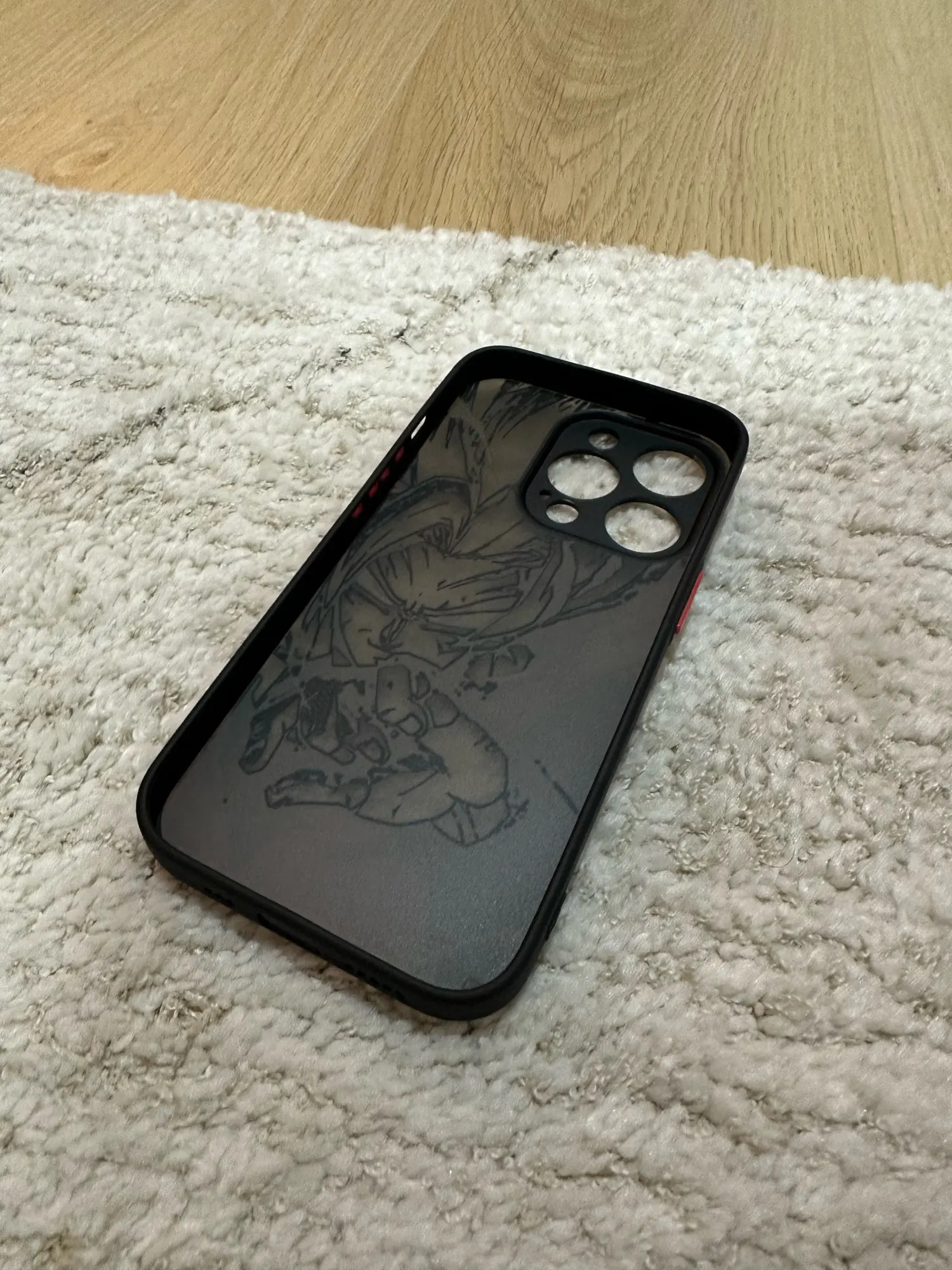Foto de un comprador: Funda de celular Dragon Ball mate con borde negro para iPhone