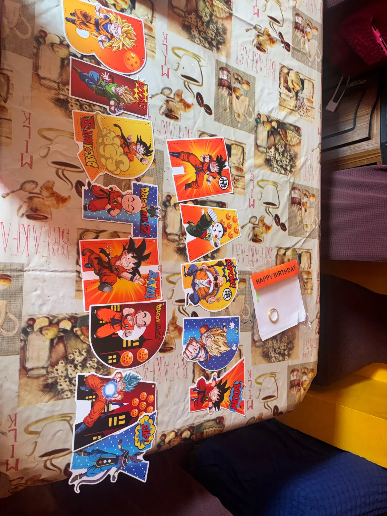Foto de un comprador: Vajilla desechable de Dragon Ball para fiesta de cumpleaños