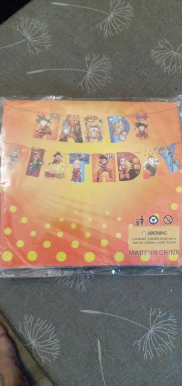Foto de un comprador: Vajilla desechable de Dragon Ball para fiesta de cumpleaños