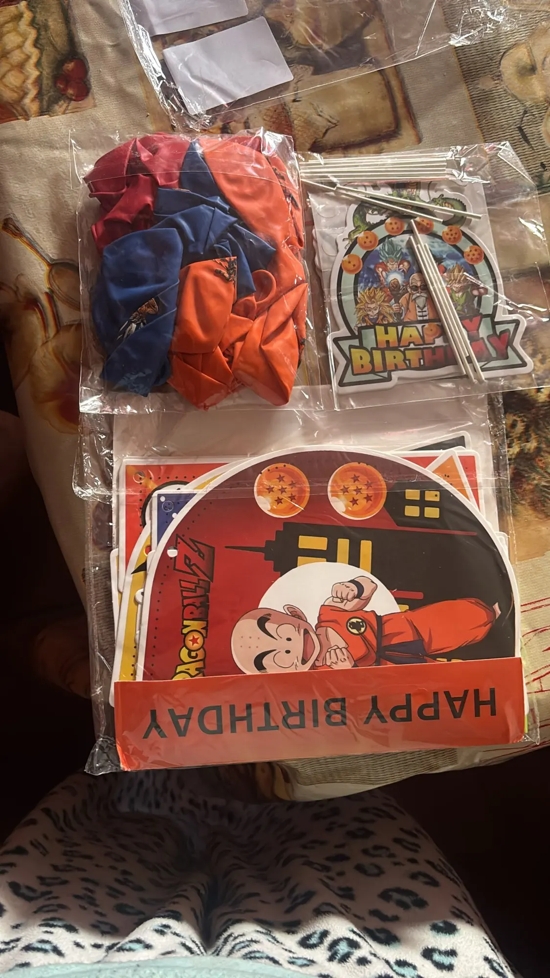 Foto de un comprador: Vajilla desechable de Dragon Ball para fiesta de cumpleaños